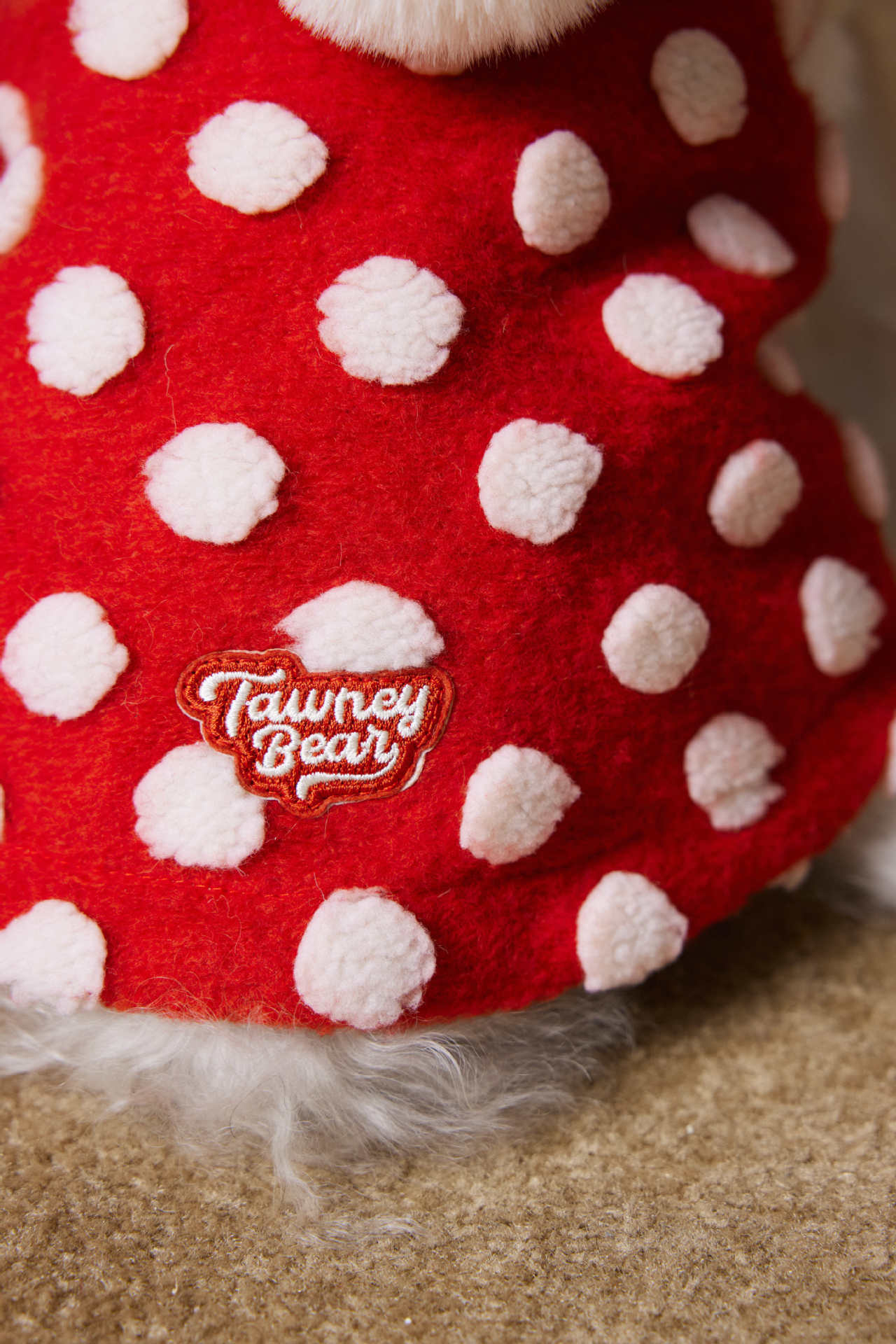 Red polka-dot sleeveless hooded vest for dogs