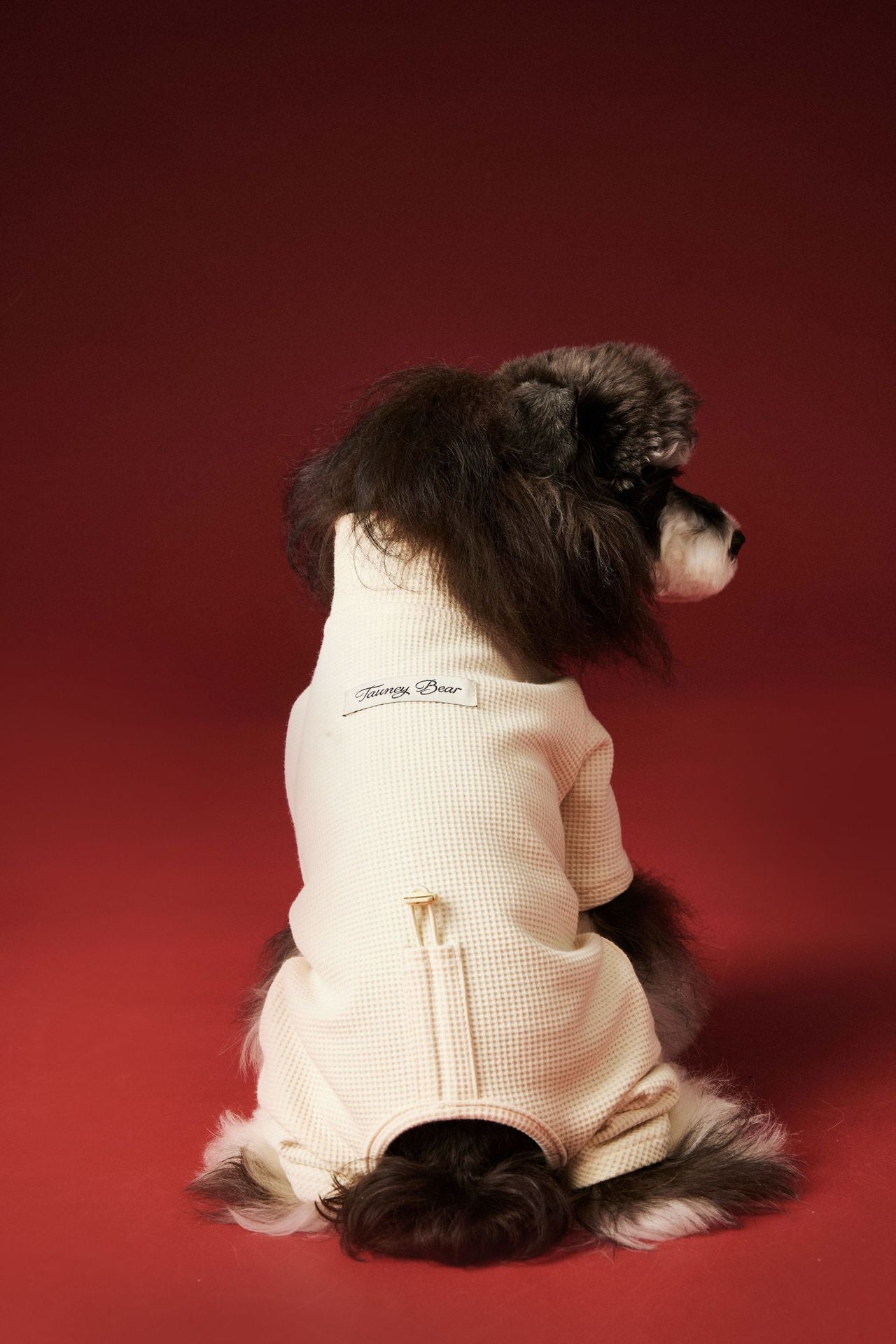 Waffle-patterned four-legged base layer for dogs in autumn and winter