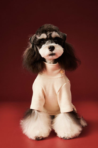 Waffle-patterned four-legged base layer for dogs in autumn and winter