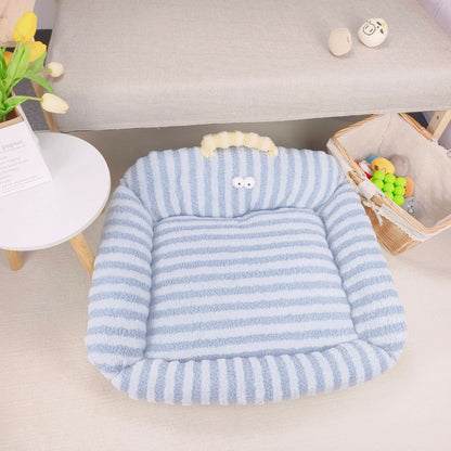 Big Eye Cozy Striped Pet Bed
