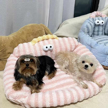Big Eye Cozy Striped Pet Bed